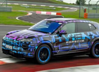 Porsche показала футуристичний салон електричного Cayenne