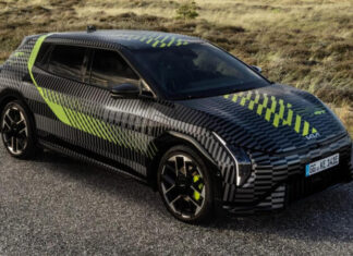 Kia показала перші зображення електромобіля EV4 GT Kia показала перші зображення електромобіля EV4 GT