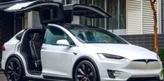 Власник Tesla Model X перевірив, скільки ще можна проїхати після 0% заряду