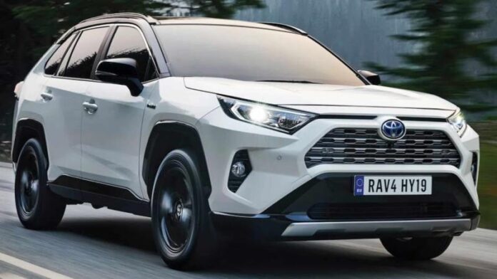 Названо найпроблемніший рік для Toyota RAV4: чого уникати покупцям