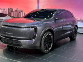 Audi представила свій перший електрокросовер без фірмових кілець