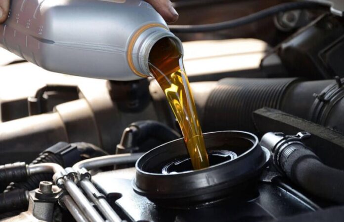 Експерт розповів, при якій температурі двигун із мастилом 5W-30 та 5W-40 виходить з ладу