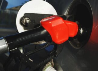 Чому бензин А-92 може нашкодити сучасним двигунам