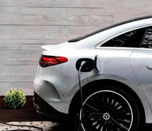 Mercedes-Benz розкрив стратегію обслуговування батарей у електромобілях Mercedes-Benz розкрив стратегію обслуговування батарей у електромобілях