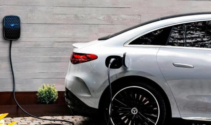 Mercedes-Benz розкрив стратегію обслуговування батарей у електромобілях