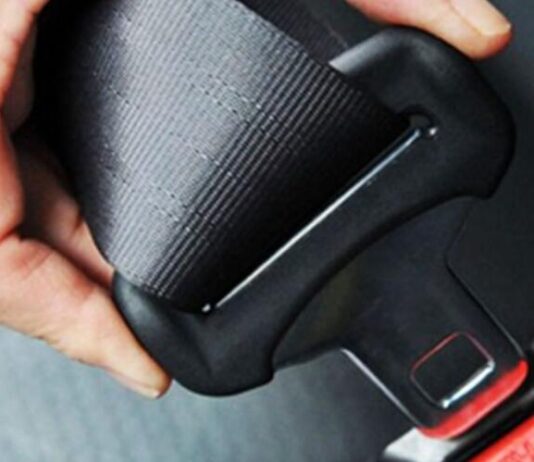 В Україні планують автоматично штрафувати за непристебнутий ремінь безпеки