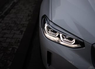 ТОП-10 опцій автомобілів з минулого, які випередили свій час