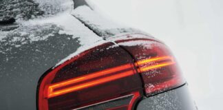 Червоні поворотники в Україні: що каже закон і який штраф передбачено