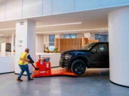 Новий електропікап Ford потрапив на фото Новий електропікап Ford потрапив на фото