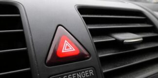 Як правильно користуватися аварійкою і коли це незаконно