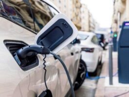 ЄС розглядає перегляд заборони на продаж нових авто з ДВЗ з 2035 року