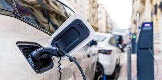 ЄС розглядає перегляд заборони на продаж нових авто з ДВЗ з 2035 року