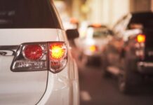 Як уникнути штрафу за неправильне використання покажчиків повороту