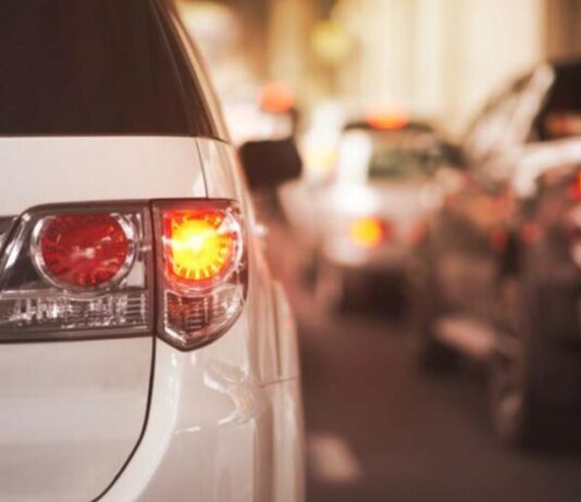 Як уникнути штрафу за неправильне використання покажчиків повороту