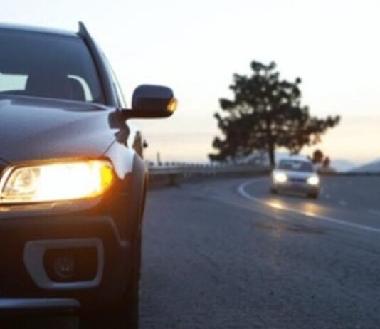 Чому штраф за вимкнене вдень ближнє світло є незаконним