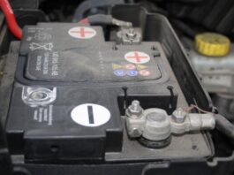 Автоелектрик пояснив, чи варто ставити більш потужний акумулятор на авто