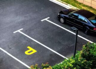 Автоінструктор розповів про найпоширеніші помилки водіїв при паркуванні