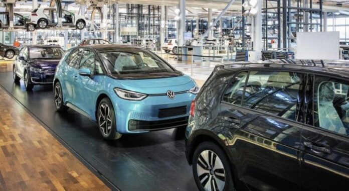 Електромобілі в Європі майже зрівнялися в ціні з авто на бензині