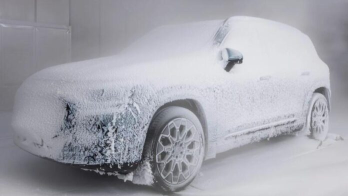 Mercedes показав інтер'єр нового електричного GLB із запасом ходу до 650 км