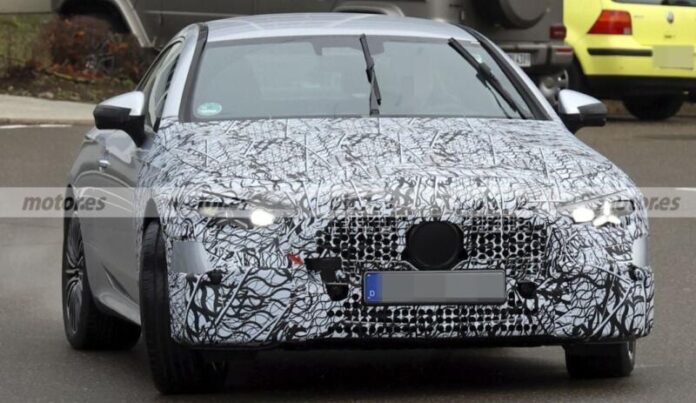 Оновлений Mercedes CLE Coupe 2027 вперше показали на шпигунських фото