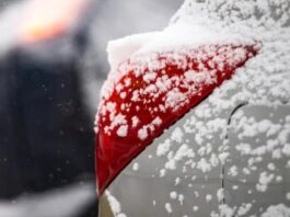 Експерт пояснив, що робити водіям на літніх шинах під час перших морозів Експерт пояснив, що робити водіям на літніх шинах під час перших морозів