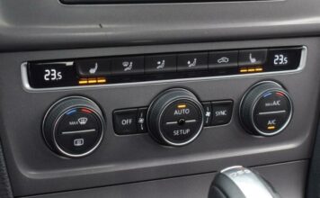 Як швидко прогріти салон авто взимку без витрат пального