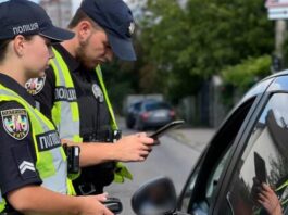 Як діяти, якщо поліція зупинила без пояснень: поради експертів