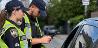 Як діяти, якщо поліція зупинила без пояснень: поради експертів