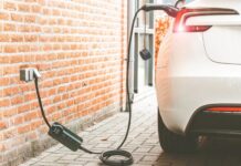 Експерти з’ясували, як поводяться електромобілі коли показує 0% заряду