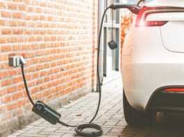 Експерти з’ясували, як поводяться електромобілі коли показує 0% заряду