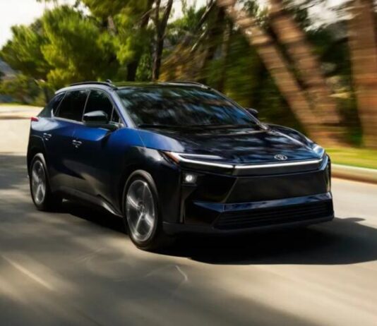 Toyota представила оновлений bZ4X зі збільшеною автономністю Toyota представила оновлений bZ4X зі збільшеною автономністю