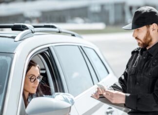 Поліцейські масово виписують штрафи без попередження: що потрібно знати водіям