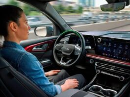 Експерти закликали не завжди довіряти системам автопілота