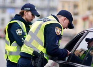 Коли водій має право не показувати документи поліції в Україні