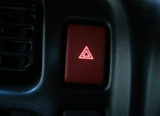 Штраф за аварійку при зупинці автомобіля поліцією