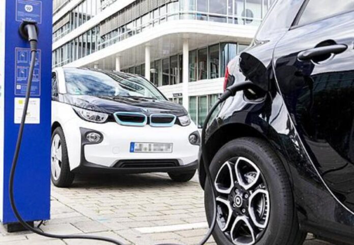 Плани ЄС щодо заборони ДВЗ у 2035 році опинилися під питанням