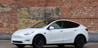 Які автомобілі з США найчастіше везуть в Україну