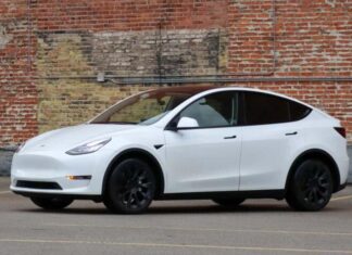 Які автомобілі з США найчастіше везуть в Україну