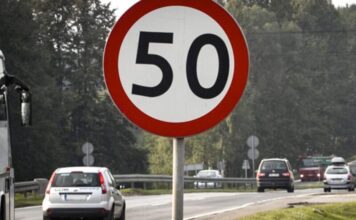 На дорогах України знову діють сезонні обмеження швидкості