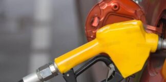 Чи варто переплачувати за преміум-бензин: поради автомеханіка