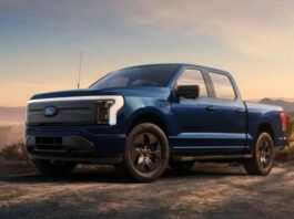 Ford запатентувала систему освітлення для дистанційного керування під час паркування Ford запатентувала систему освітлення для дистанційного керування під час паркування