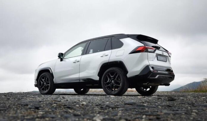 Toyota RAV4 обійшла Tesla: підсумки світового авторинку за 2025 рік