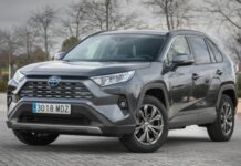 Комфорт під питанням: що не подобається власникам Toyota RAV4