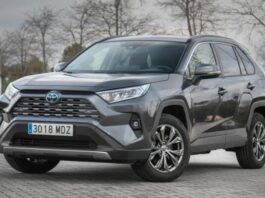 Комфорт під питанням: що не подобається власникам Toyota RAV4