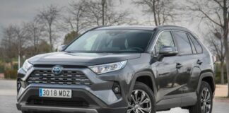 Комфорт під питанням: що не подобається власникам Toyota RAV4