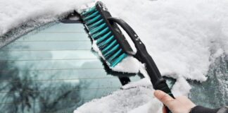 Експерт назвав речі, які обов’язково мають бути в авто взимку