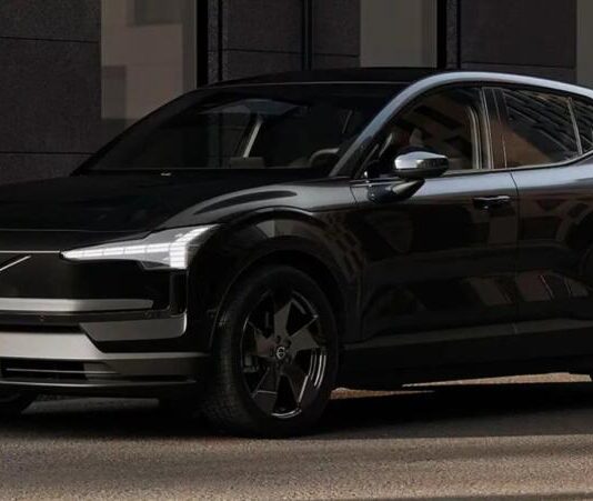 Volvo представила EX30 Black Edition Europa з розширеним оснащенням (ФОТО) Volvo представила EX30 Black Edition Europa з розширеним оснащенням (ФОТО)