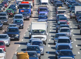 Коли можна їхати лівою смугою і як уникнути штрафу Коли можна їхати лівою смугою і як уникнути штрафу