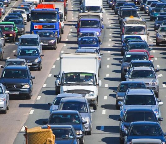 Коли можна їхати лівою смугою і як уникнути штрафу Коли можна їхати лівою смугою і як уникнути штрафу