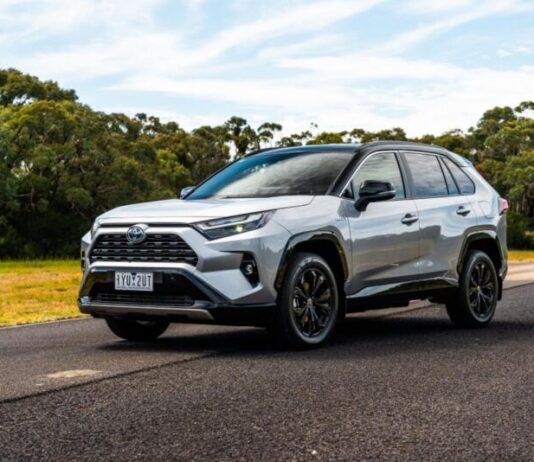 Toyota RAV4 втратила лідерство у рейтингу надійності: хто виявився кращим